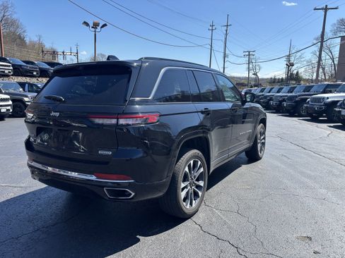 Used 2024 Jeep Grand Cherokee Overland w/ Luxury Tech Group IV image 5