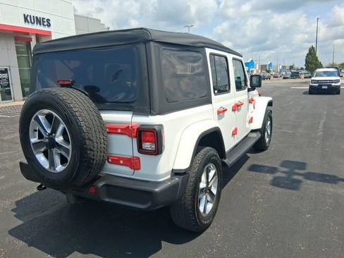 Used 2022 Jeep Wrangler Unlimited Sahara w/ Cold Weather Group AWD/4WD image 9