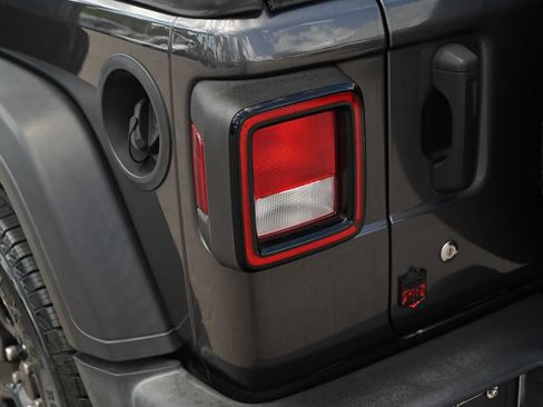 Used 2020 Jeep Wrangler Sport AWD/4WD image 35