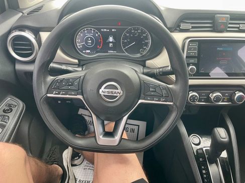 Used 2022 Nissan Versa SV w/ Electronics Package image 12