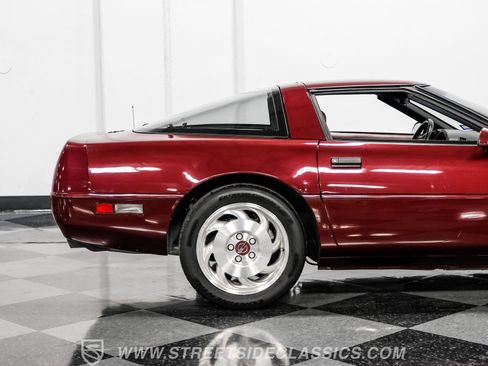 Used 1993 Chevrolet Corvette Coupe image 26