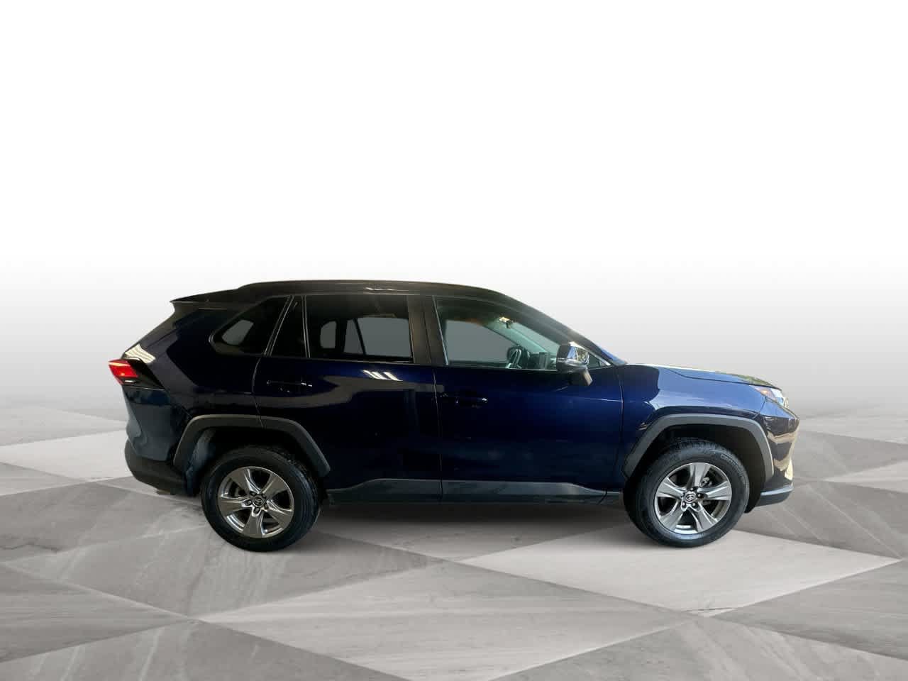 Used 2024 Toyota RAV4 XLE FWD image 9
