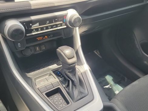 Certified 2020 Toyota RAV4 LE FWD image 14