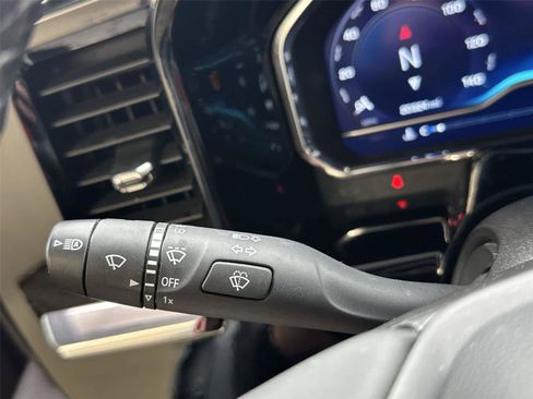Used 2024 Chevrolet Silverado 1500 LT AWD/4WD image 26