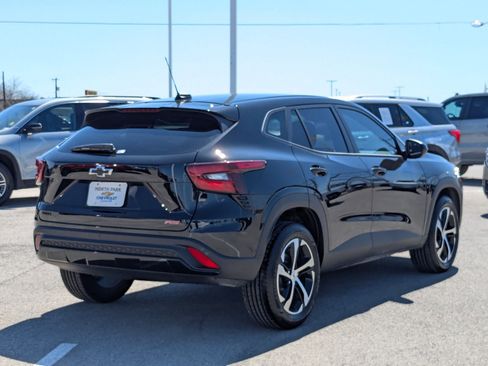 Used 2026 Chevrolet Trax RS w/ Driver Confidence Package image 3