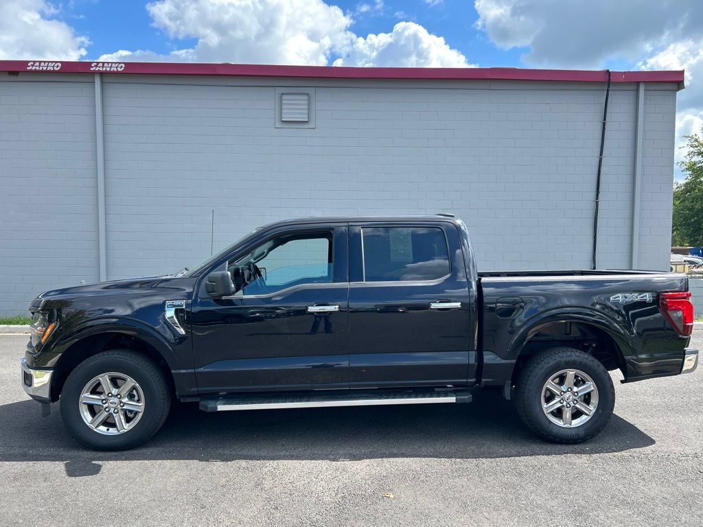 Used 2025 Ford F150 XLT w/ Equipment Group 301A Standard AWD/4WD image 6