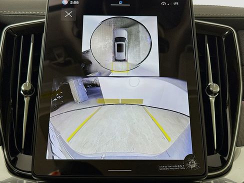 New 2026 Volvo XC90 T8 Ultra w/ Protection Package Premier image 13