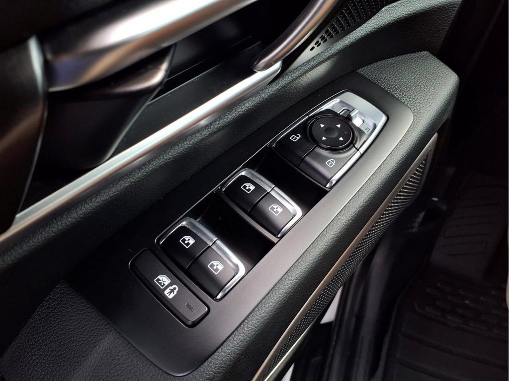 Used 2025 Kia Telluride S AWD/4WD image 18