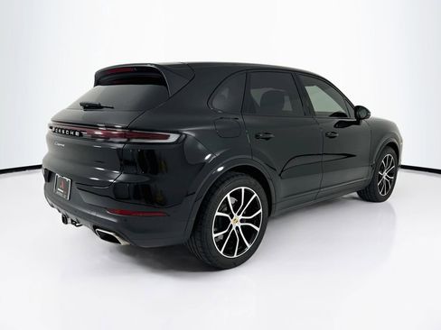Certified 2024 Porsche Cayenne AWD/4WD image 9