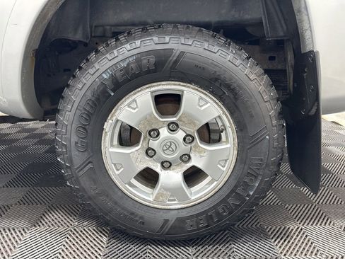 Used 2010 Toyota Tacoma 4x4 Double Cab image 32