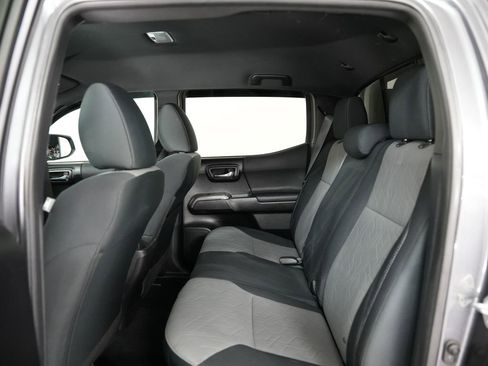 Used 2021 Toyota Tacoma TRD Sport w/ Technology Package AWD/4WD image 34