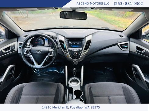 Used 2016 Hyundai Veloster image 12