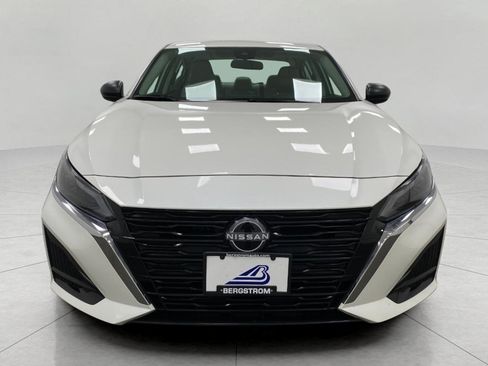 Certified 2025 Nissan Altima 2.5 SV FWD image 38