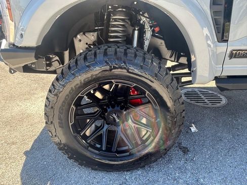 New 2026 Ford F250 Lariat w/ Black Appearance Package image 21