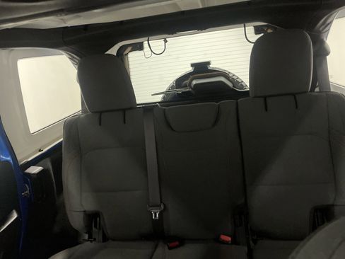 Used 2024 Jeep Wrangler Unlimited Rubicon image 11