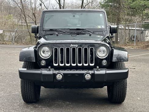 Used 2016 Jeep Wrangler Sahara w/ Connectivity Group image 15