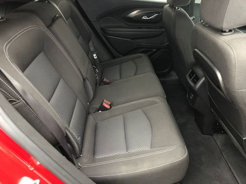 Used 2023 GMC Terrain SLE image 25