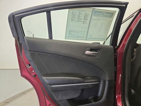 Used 2019 Dodge Charger SXT RWD image 27