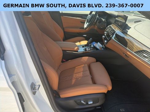 Certified 2023 BMW 530e xDrive w/ Premium Package image 31