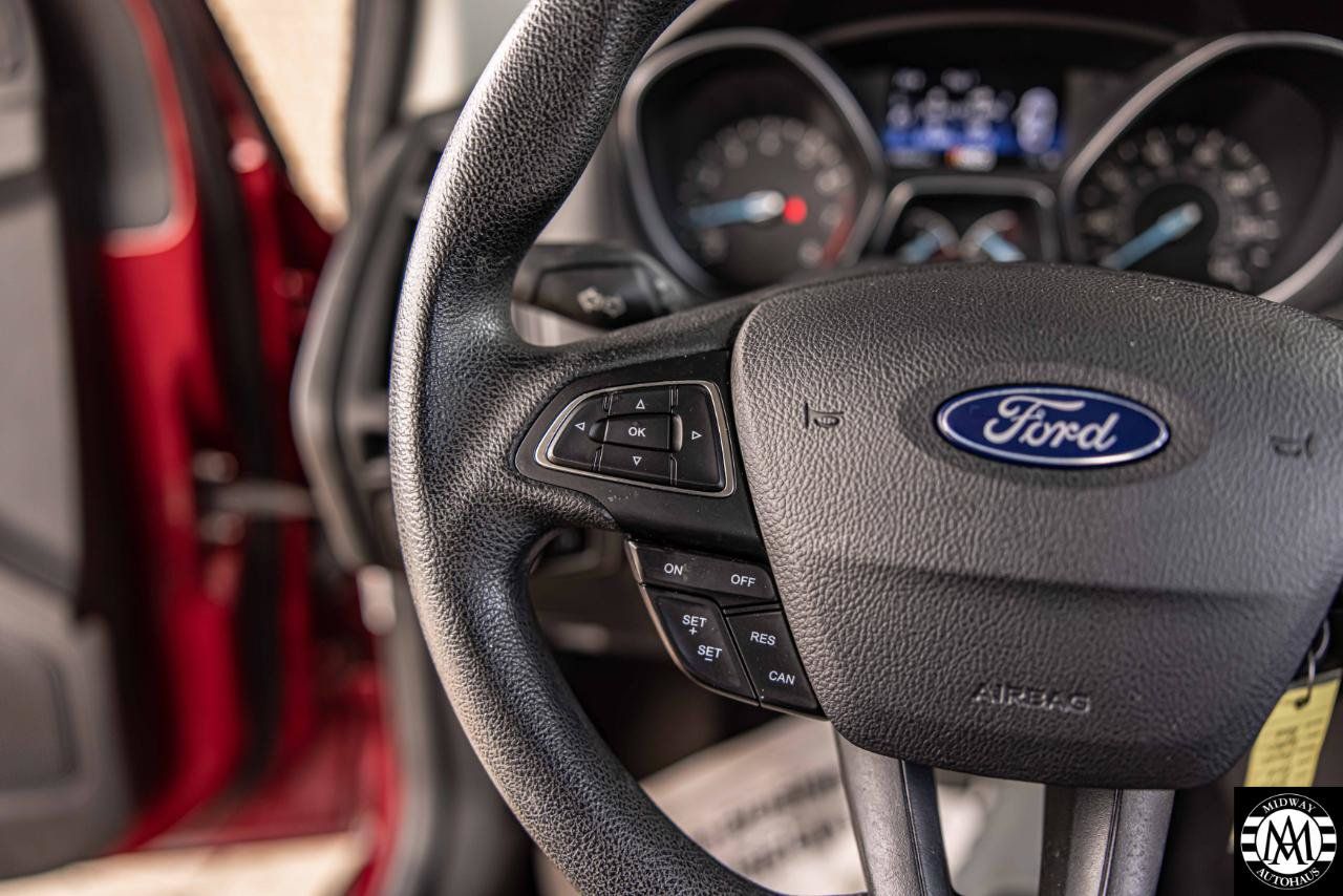 Used 2017 Ford Focus SE FWD image 23