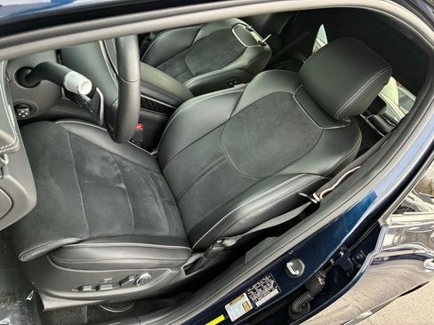 Used 2022 Genesis GV70 3.5T Sport w/ Sport Prestige Package image 18