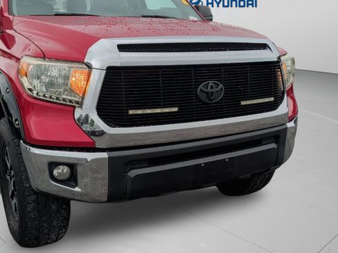 Used 2015 Toyota Tundra SR5 w/ TRD Off Road Package AWD/4WD image 42
