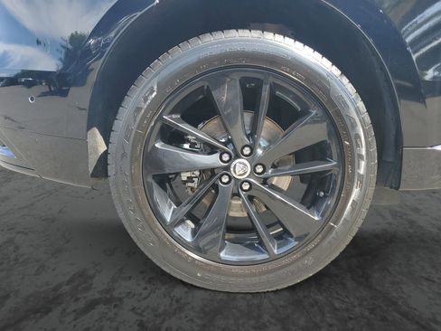 Used 2024 Jaguar F-PACE R-Dynamic S image 5