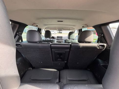 Used 2022 Mitsubishi Outlander SE FWD image 12