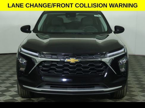 New 2026 Chevrolet Trax LT w/ Driver Confidence Package FWD image 8