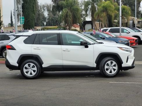 Used 2024 Toyota RAV4 LE image 4