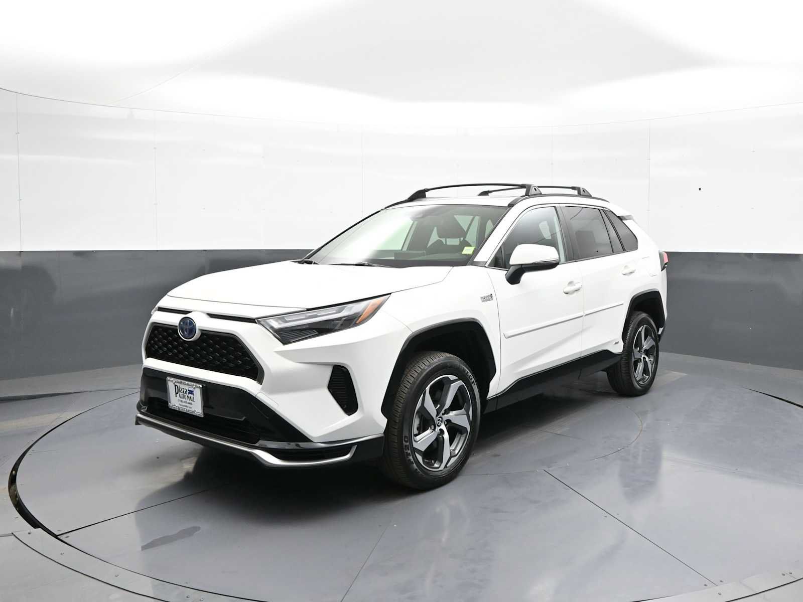 Used 2023 Toyota RAV4 SE w/ Weather & Moonroof Package AWD/4WD image 1