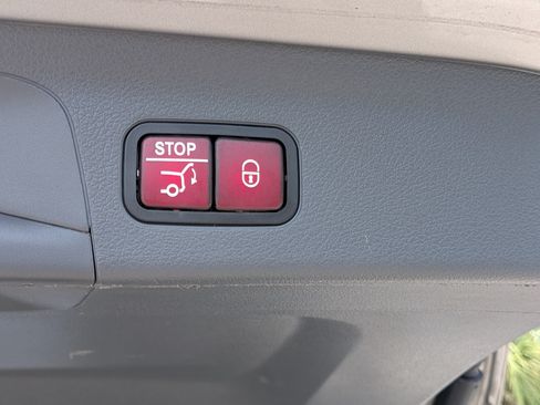 Used 2020 Mercedes-Benz GLS 450 4MATIC w/ Convenience Package image 14