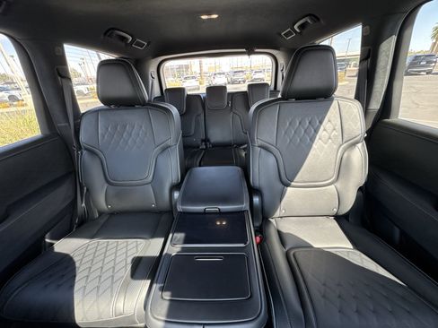 Used 2025 INFINITI QX80 Autograph AWD/4WD image 26