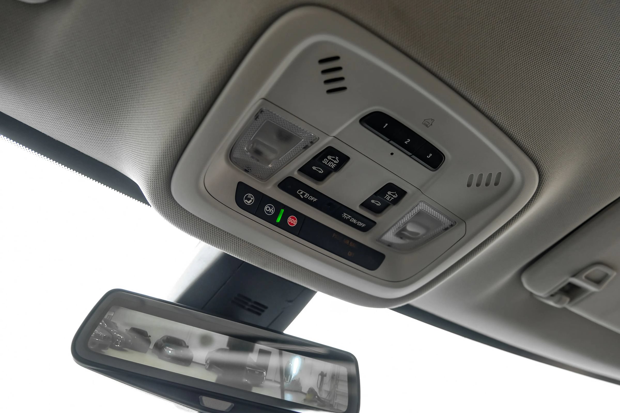 Used 2018 Chevrolet Traverse LT FWD image 41