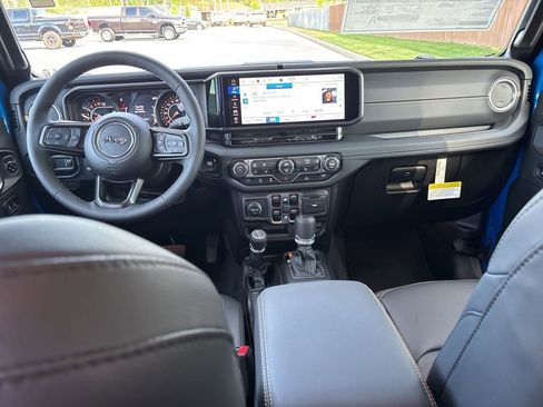 New 2026 Jeep Gladiator Sport AWD/4WD image 20