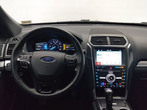 Used 2018 Ford Explorer Sport w/ Equipment Group 401A AWD/4WD image 22