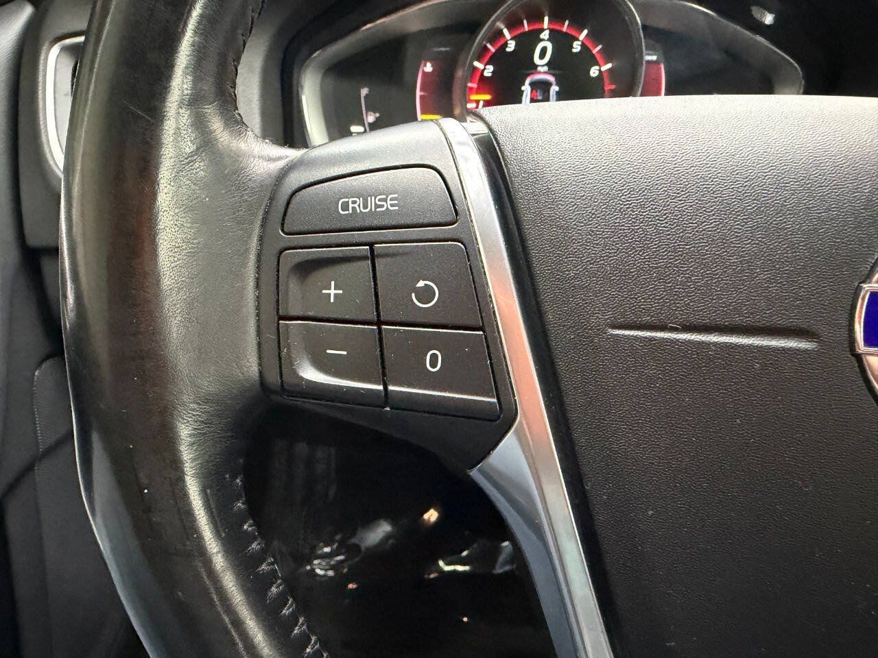 Used 2015 Volvo V60 T5 Premier FWD image 24