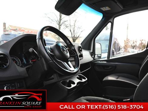 Used 2022 Mercedes-Benz Sprinter 1500 image 14