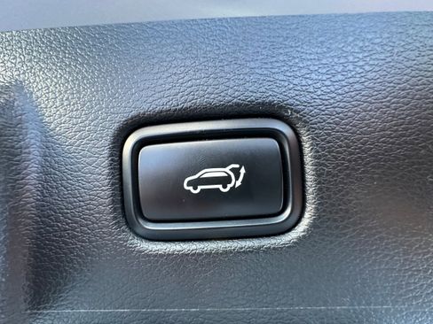 Used 2022 Kia Telluride EX w/ EX Premium Package image 14