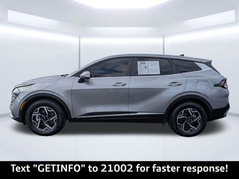 Used 2025 Kia Sportage LX FWD image 5