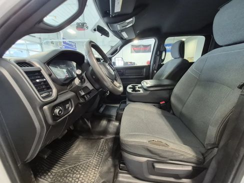 Used 2021 RAM 5500 Tradesman w/ Chrome Appearance Group AWD/4WD image 9