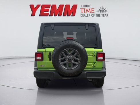 Used 2025 Jeep Wrangler Sport image 7