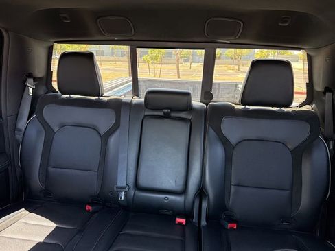 Used 2022 RAM 1500 Laramie AWD/4WD image 8