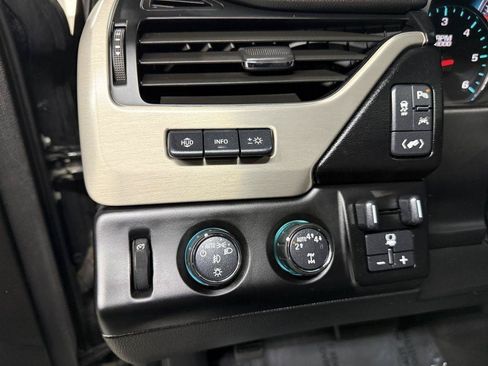 Used 2020 GMC Yukon XL Denali w/ Open Road Package AWD/4WD image 19