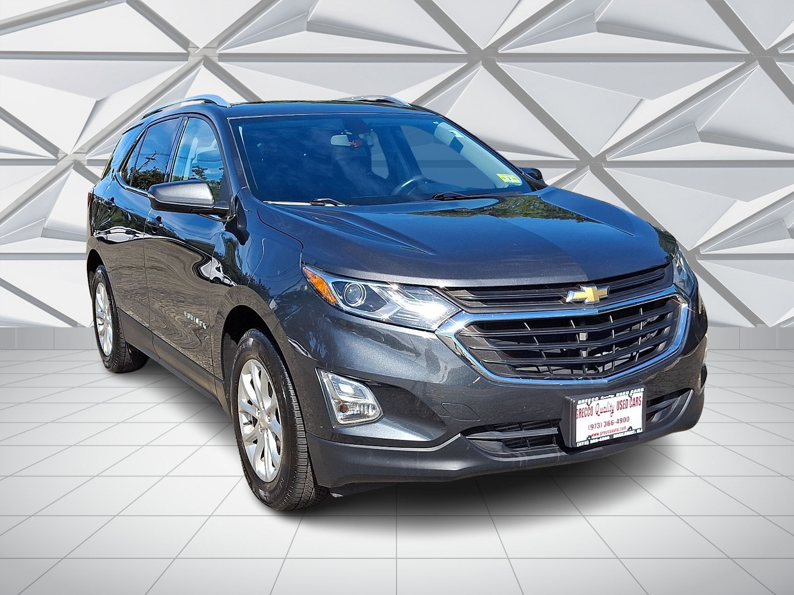 Used 2018 Chevrolet Equinox LT w/ Sun & Infotainment Package AWD/4WD image 2