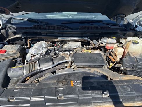 Used 2023 Chevrolet Silverado 2500 LT image 12