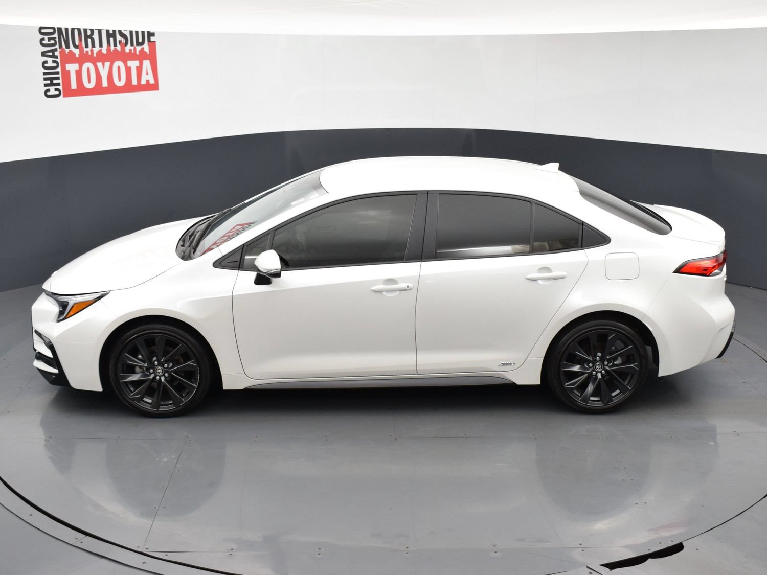 Used 2026 Toyota Corolla SE w/ SE Premium Package AWD/4WD image 18
