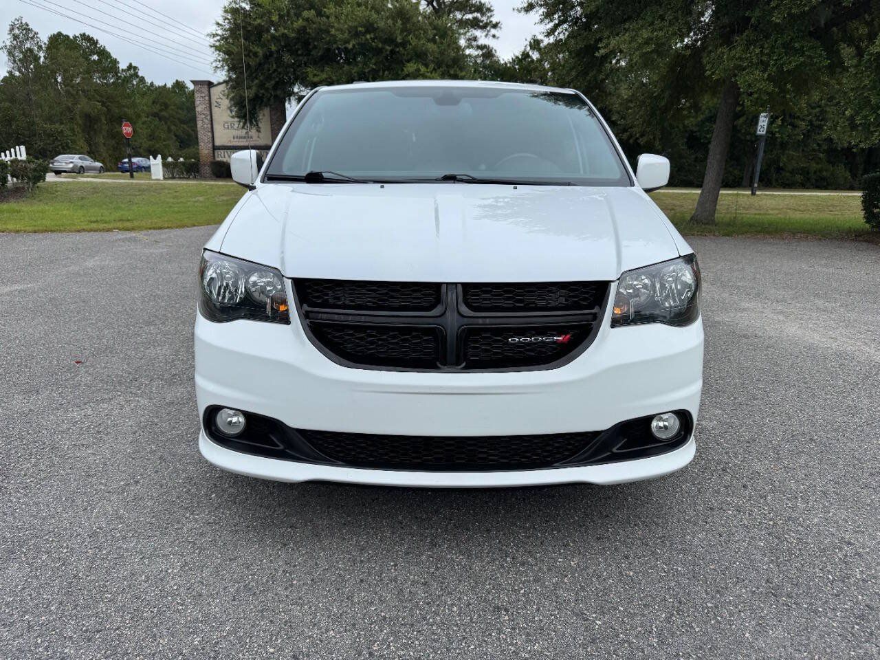 Used 2019 Dodge Grand Caravan SXT w/ Driver Convenience Group FWD image 27