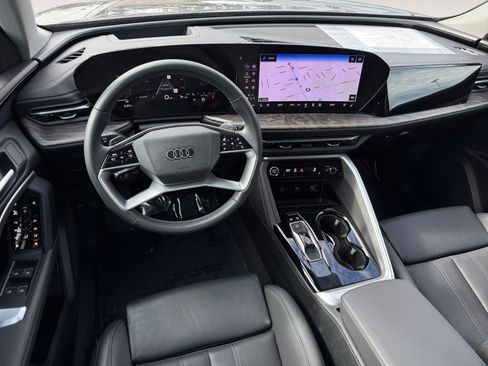 Certified 2025 Audi Q5 Premium Plus image 15