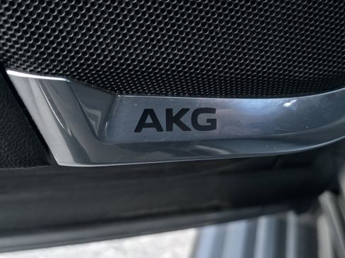 Used 2021 Cadillac Escalade Premium Luxury w/ Driver Assist Tech Package image 15